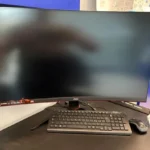 Monitor AOC curvo 27 pollici