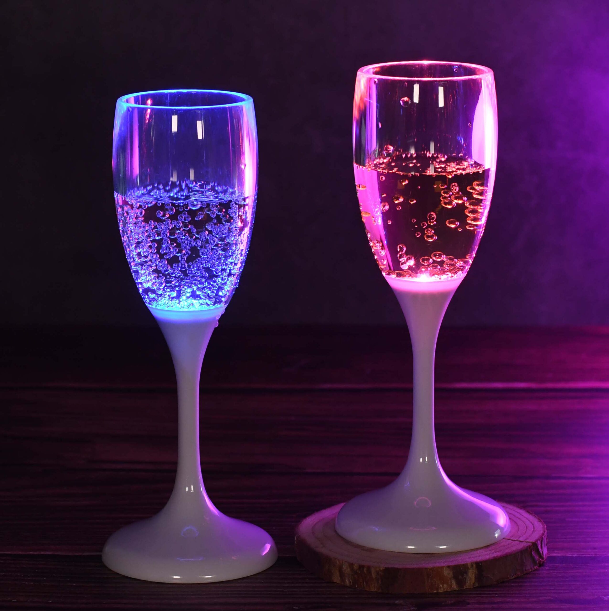 Confezione da 6 Bicchieri da Champagne con 6 Colorazioni LED - immagine 10