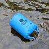 Sacca Impermeabile 20L Dry Bag con Tracolla Regolabile Azzurro - immagine 2