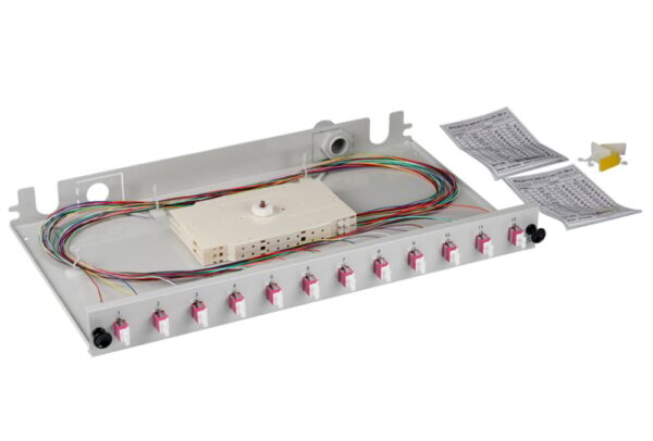 Cassetto Ottico 19'' Assemblato con 12 Bussole e 24 Pigtails LC Duplex Multimodale OM4 - immagine 2
