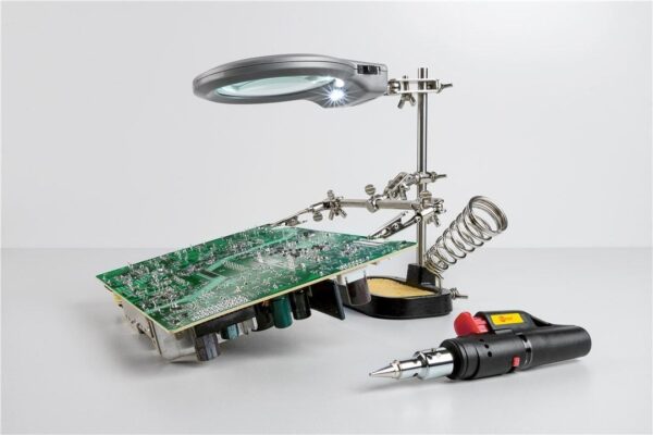 Supporto Saldatura a Tre Bracci con Lente LED e Spugna - immagine 4