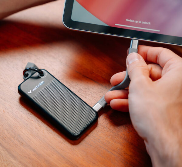 Pocket SSD Portachiavi con Attacco per Cavo USB-C™ 1TB Nero Blu - immagine 6