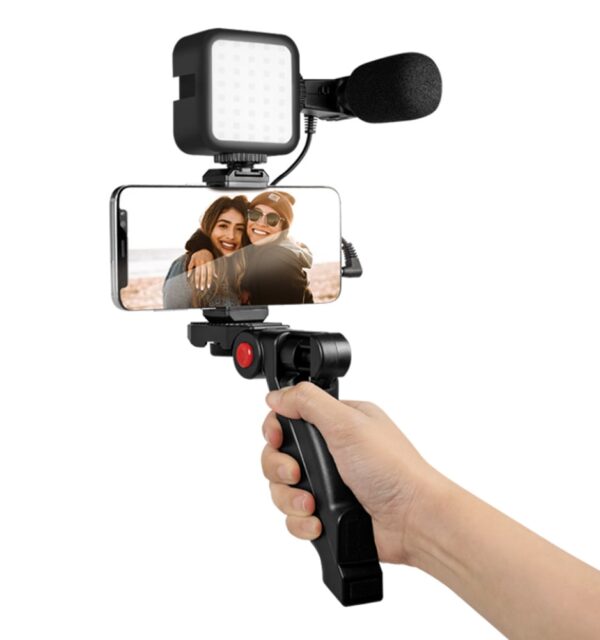 Kit Vlogger Treppiede per Smartphone 4,7''7'' con Luce LED e Microfono Direzionale - immagine 4