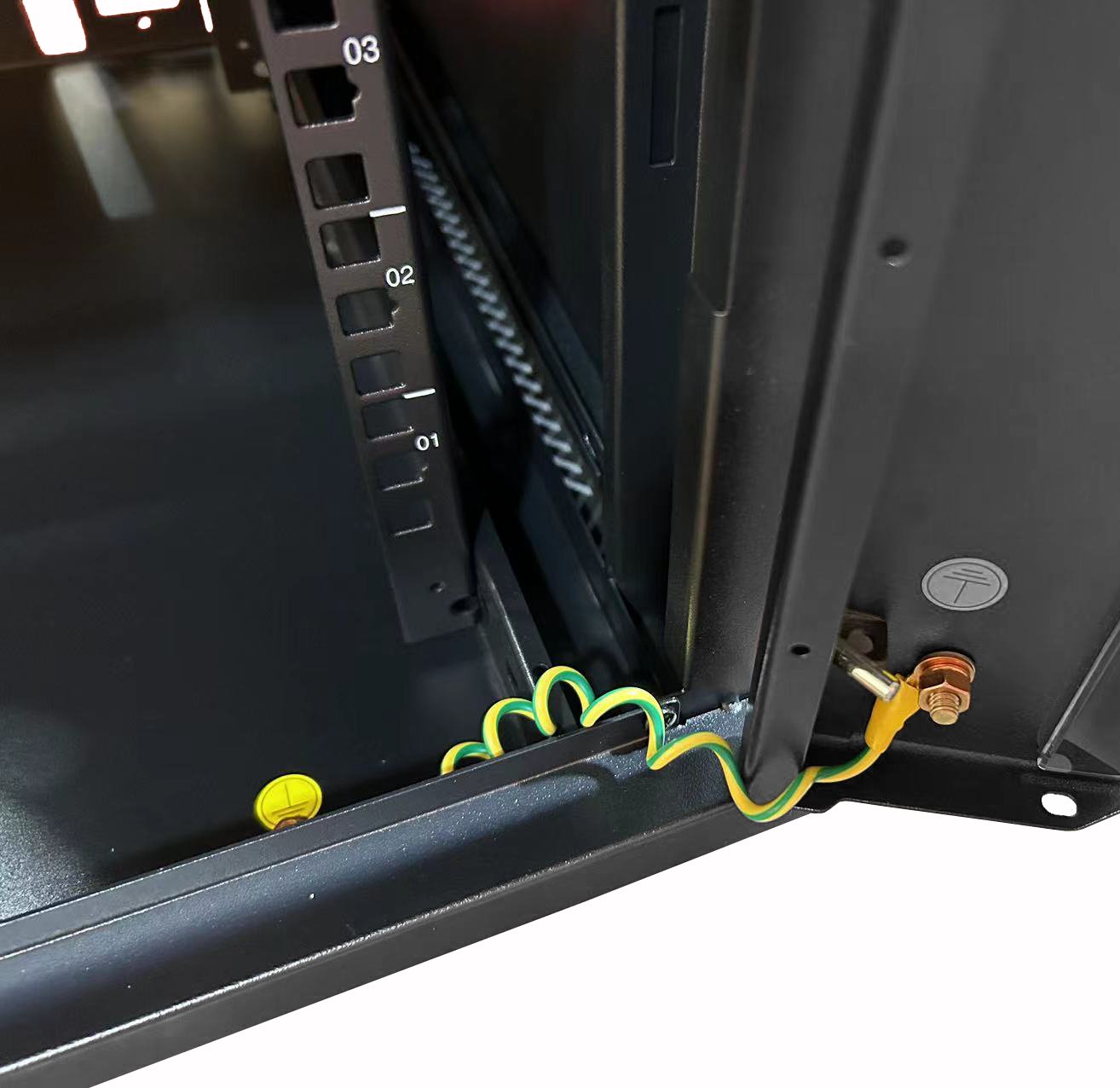 Armadio Rack 19'' a muro 20 unit&agrave; sezione unica prof. 600mm Nero - immagine 5