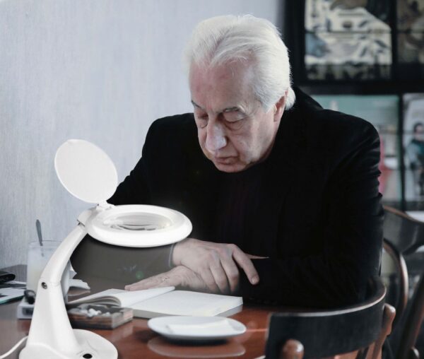 Lampada LED da Tavolo con Lente d'ingrandimento a 3 e 12 Diottrie - immagine 6