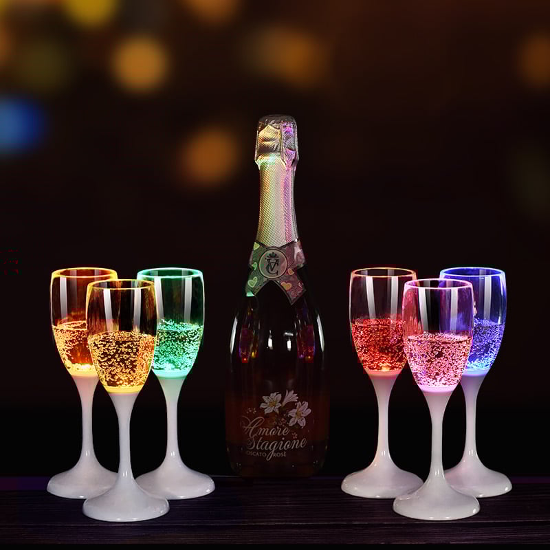 Confezione da 6 Bicchieri da Champagne con 6 Colorazioni LED - immagine 8