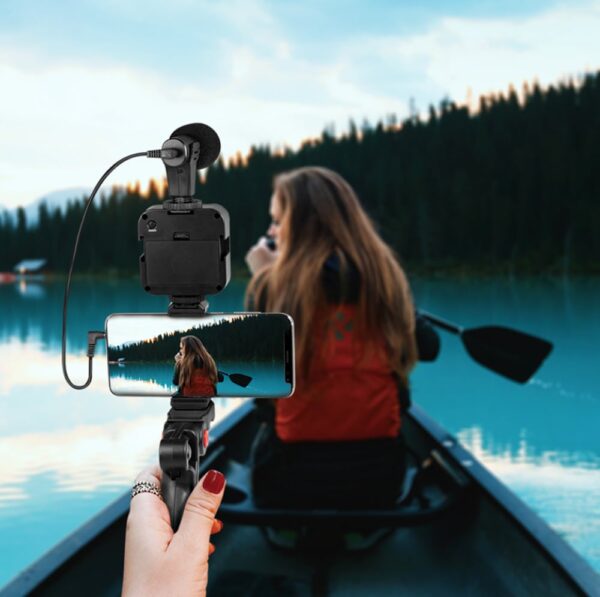 Kit Vlogger Treppiede per Smartphone 4,7''7'' con Luce LED e Microfono Direzionale - immagine 8