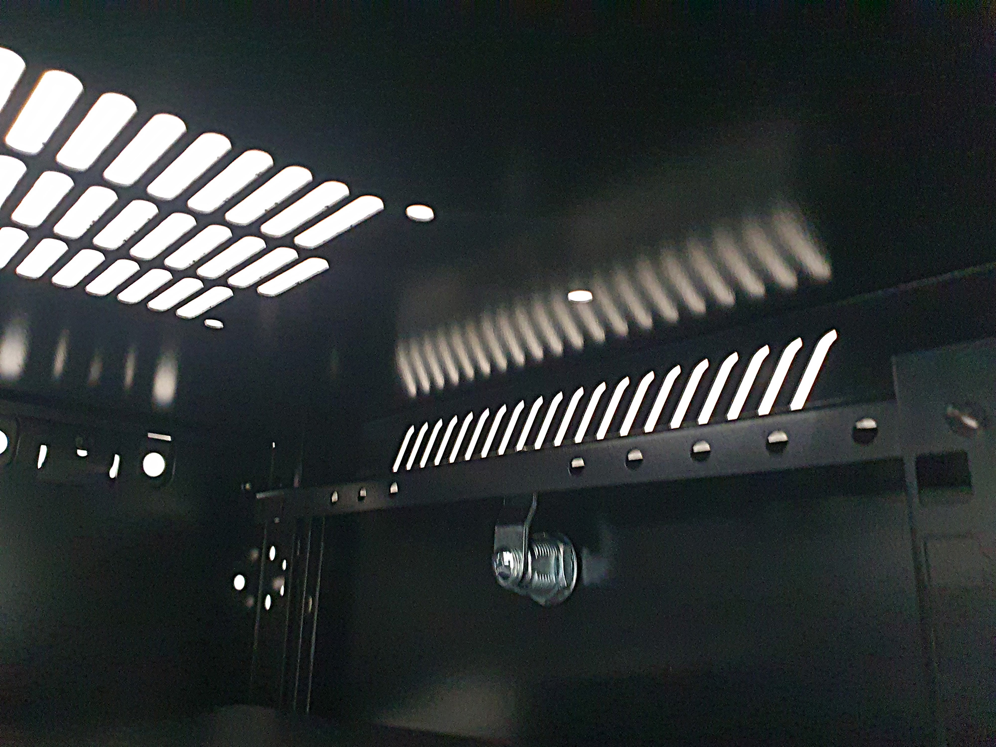 Armadio Rack 19'' a Muro 6 Unità P.600 mm Flat Pack Nero - immagine 10