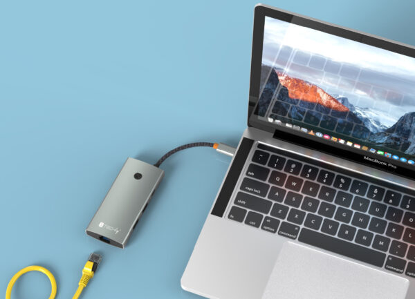 Docking Station Multifunzione Hub USB-C™ 6 in 1 con interruttore - immagine 4