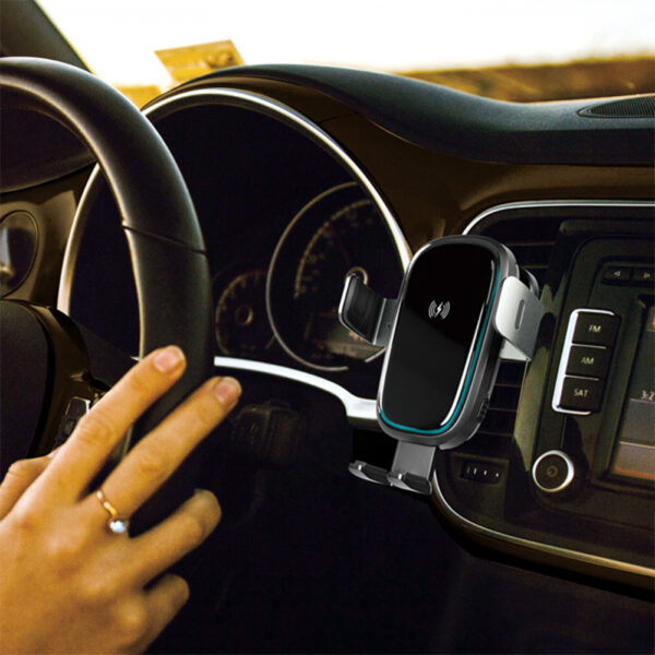 Supporto da Auto Ricarica Wireless per Smartphone da Presa d'aria - immagine 4