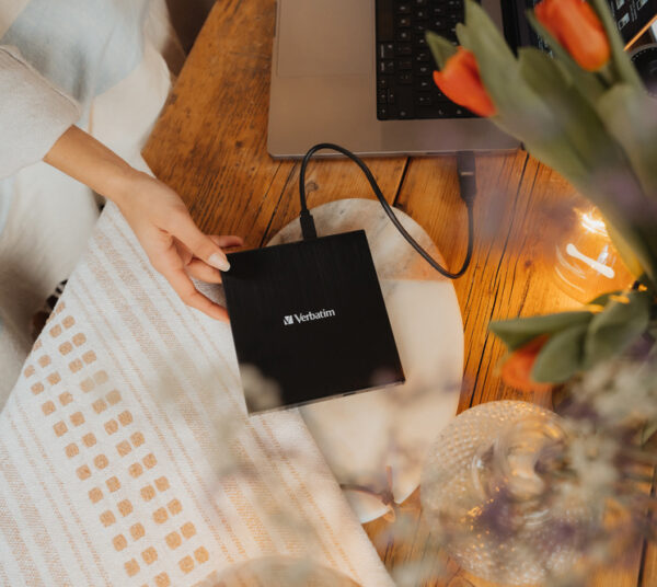 Lettore CD/DVD Esterno Slim USB 3.2 Gen1 con Porta USB-C™ - immagine 3