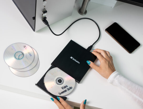 Lettore CD/DVD Esterno Slim USB 3.2 Gen1 con Porta USB-C™ - immagine 9