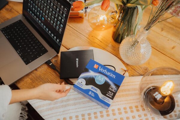 Lettore CD/DVD Esterno Slim USB 3.2 Gen1 con Porta USB-C™ - immagine 4