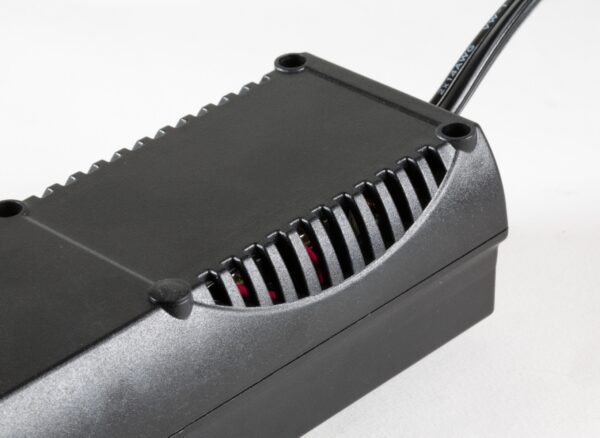 Trasformatore di Corrente per Auto con USB-A e USB-C™, TE-21 - immagine 8