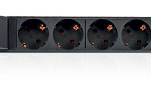 Multipresa 6 Posti da Rack 19'' con Magnetotermico Spina Schuko Angolata 1U