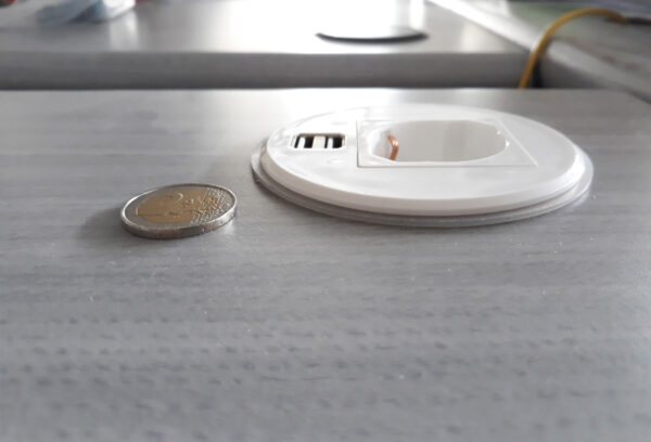 Presa da Scrivania ad Incasso con 2 Prese USB - immagine 6