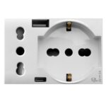 Domus S44 Presa Schuko Presa Italiana USB-A e USB-C&trade; 2P+T 10/16A 250V 3 Moduli Bianco Lucido, 44109015USB